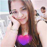 Soy Licenciada en Psicología, especialista en terapia cognitivo conductual